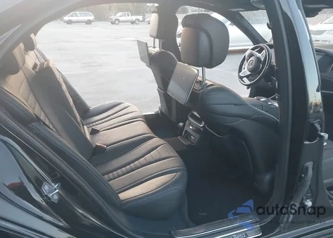 2019 Mercedes-Benz S 560 z USA, uszkodzony, nr VIN WDDUG8DB5KA454920